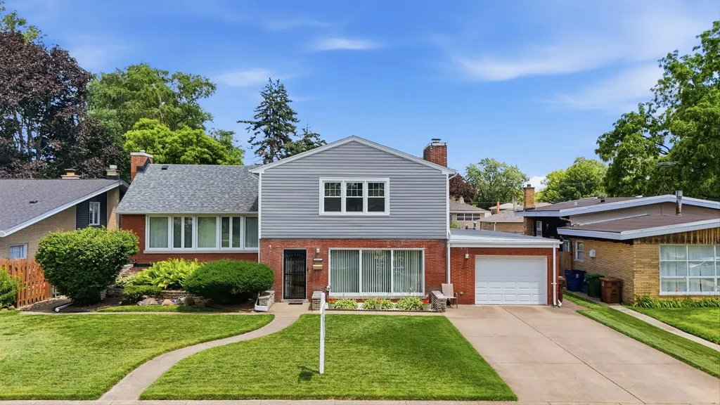 9817 Tulley Avenue Oak Lawn IL 60453