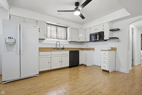 8940 South Utica Avenue Evergreen Park IL 60805