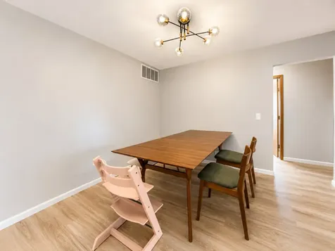 1891 Fox Run Drive Elk Grove Village IL 60007