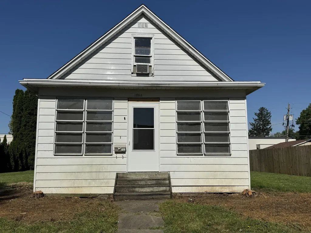 1534 39TH Street Rock Island IL 61201