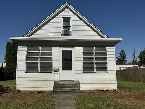 1534 39TH Street Rock Island IL 61201