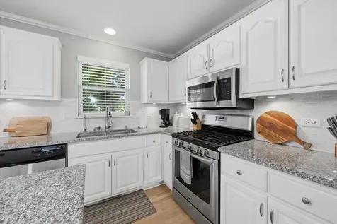 2814 Miller Road Geneva IL 60134