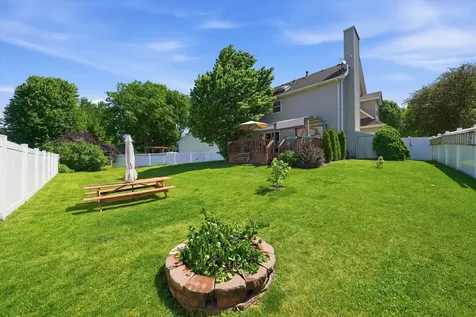 2814 Miller Road Geneva IL 60134