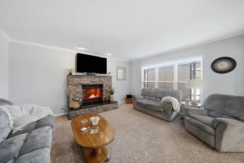 2814 Miller Road Geneva IL 60134