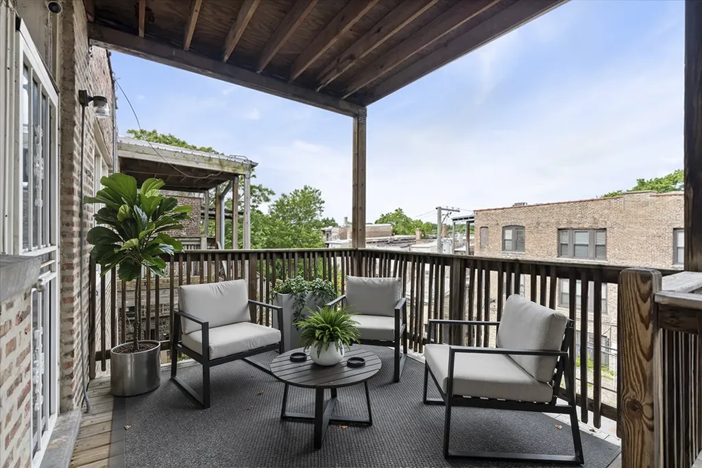 6208 South Evans Avenue Chicago IL 60637