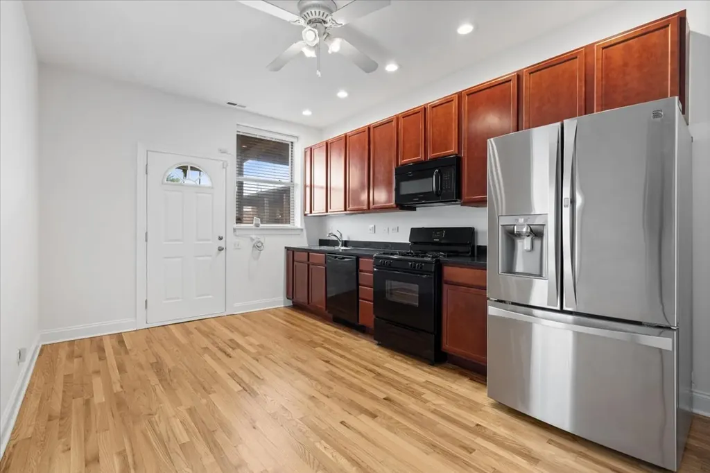 6208 South Evans Avenue Chicago IL 60637