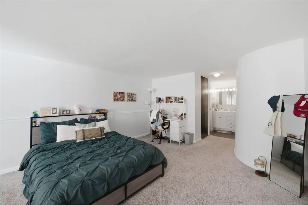 1221 North Dearborn Street Chicago IL 60610