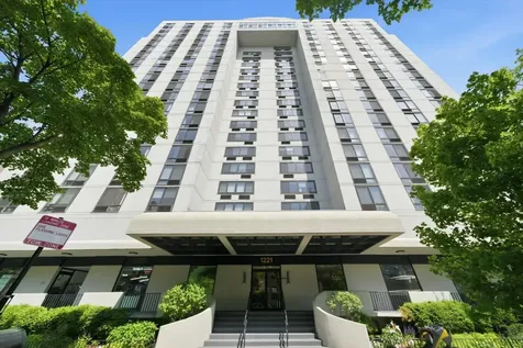 1221 North Dearborn Street Chicago IL 60610