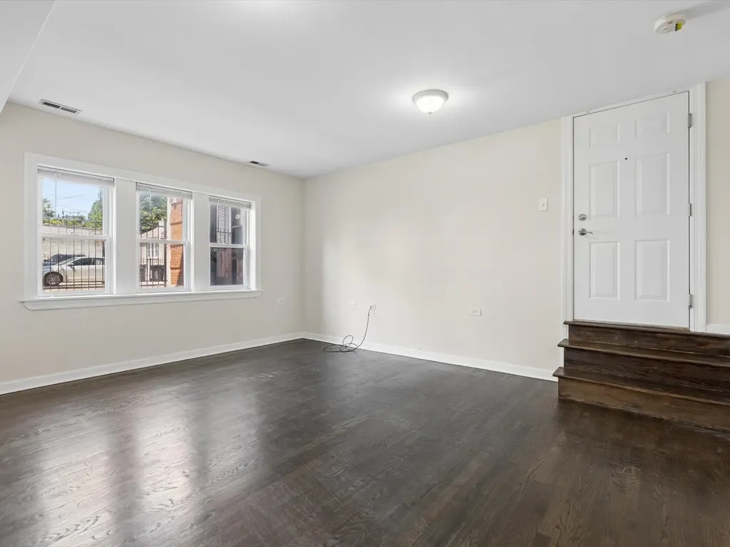 3042 West Diversey Avenue Chicago IL 60647