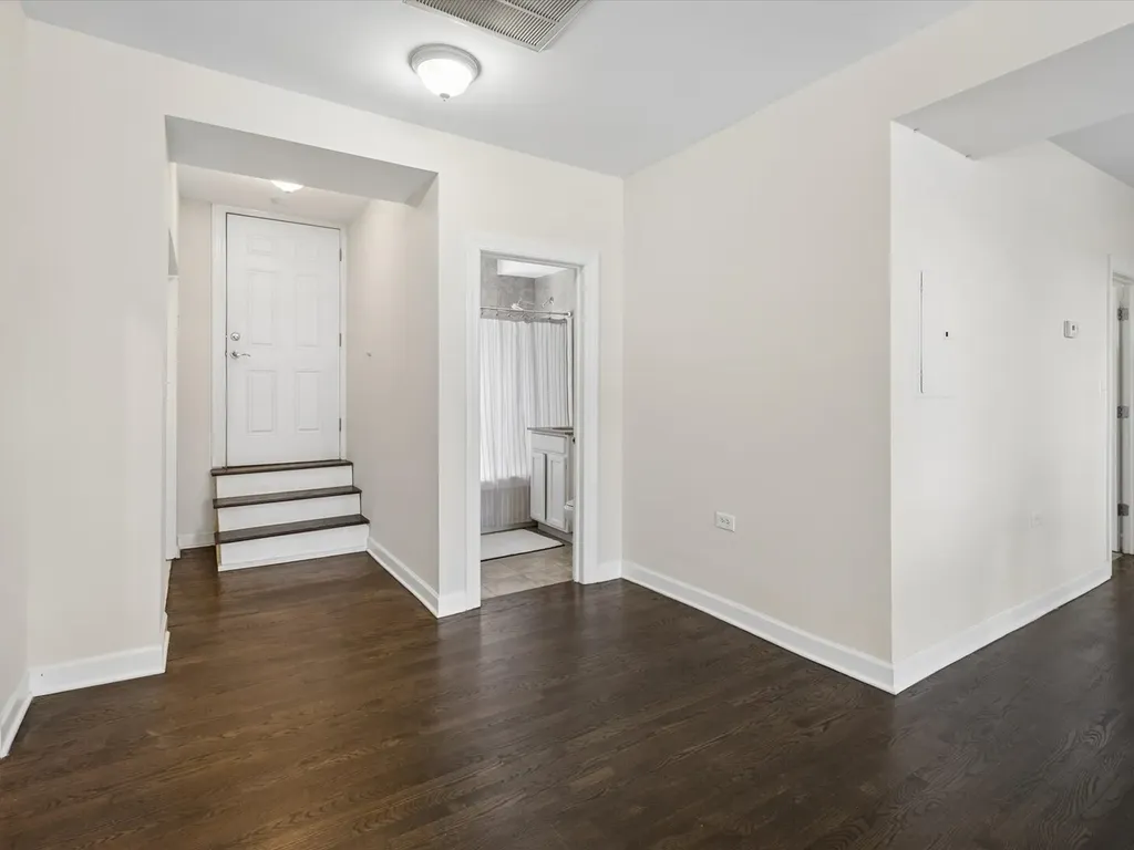 3042 West Diversey Avenue Chicago IL 60647