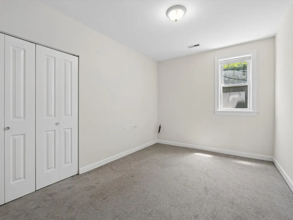 3042 West Diversey Avenue Chicago IL 60647