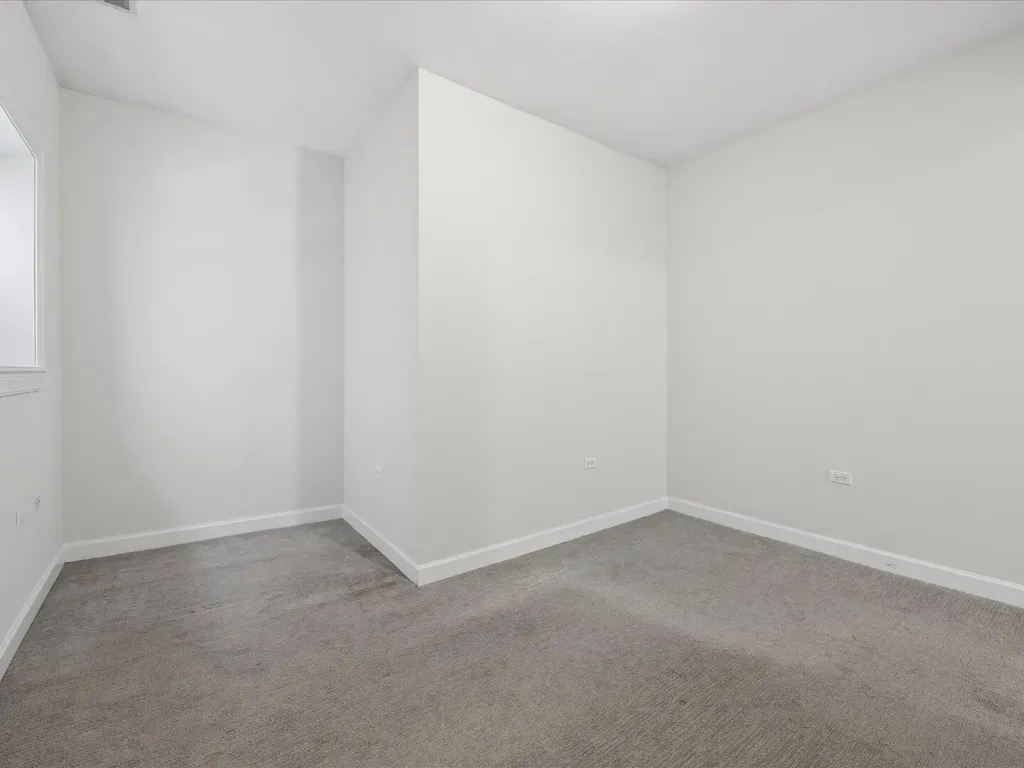 3042 West Diversey Avenue Chicago IL 60647
