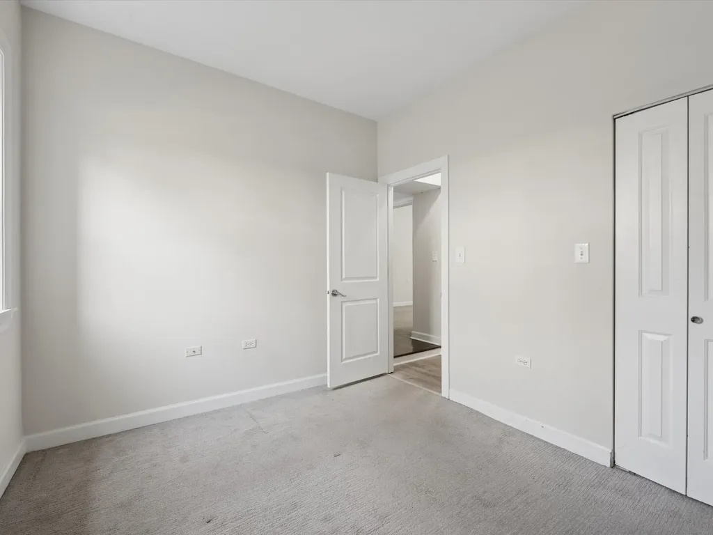 3042 West Diversey Avenue Chicago IL 60647