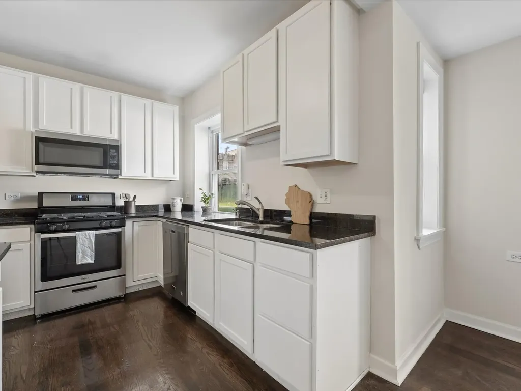 3042 West Diversey Avenue Chicago IL 60647