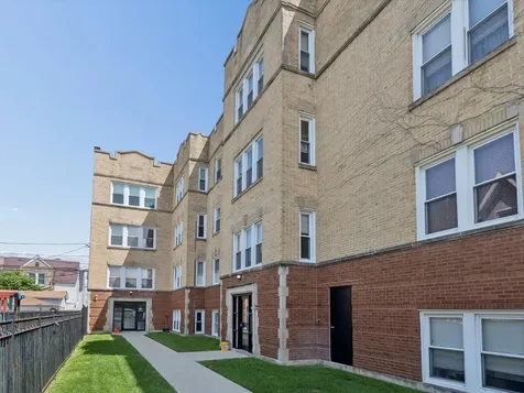 3042 West Diversey Avenue Chicago IL 60647