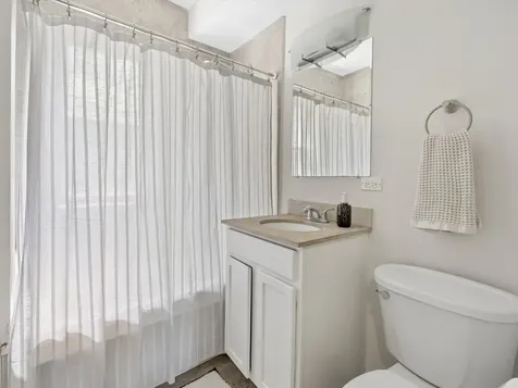 3042 West Diversey Avenue Chicago IL 60647