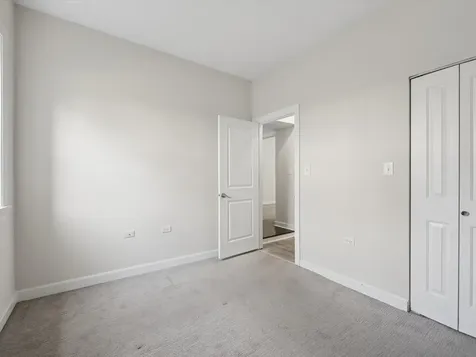 3042 West Diversey Avenue Chicago IL 60647