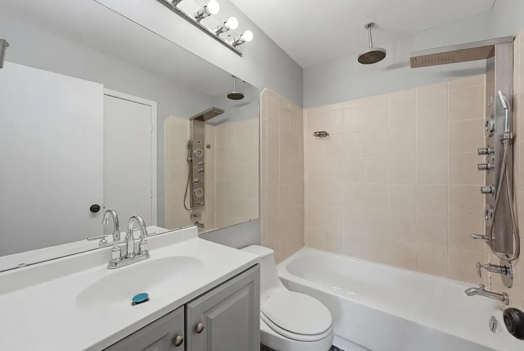 2674 Waterford Court Aurora IL 60502