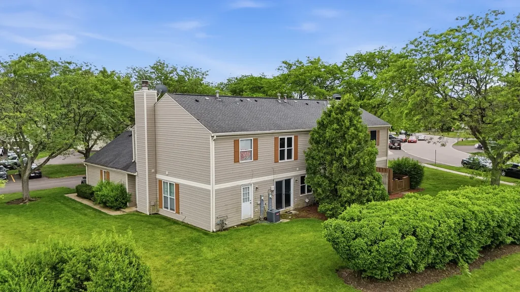 2674 Waterford Court Aurora IL 60502