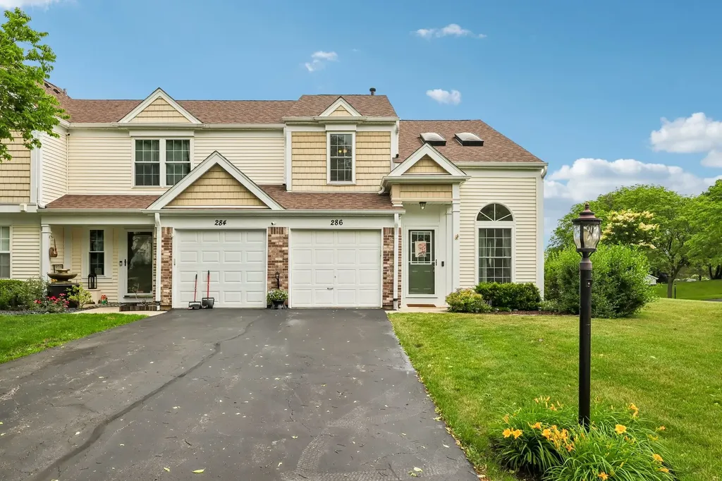 286 Chrisman Drive Streamwood IL 60107