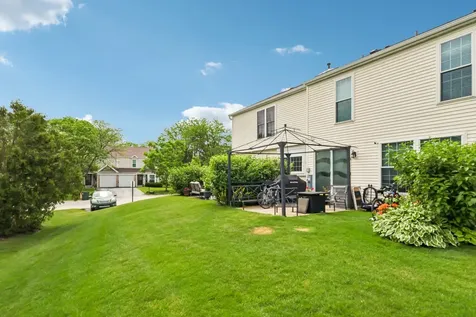 286 Chrisman Drive Streamwood IL 60107