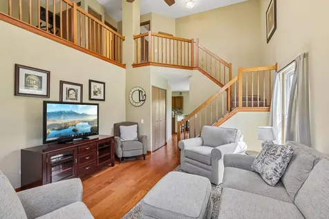 286 Chrisman Drive Streamwood IL 60107