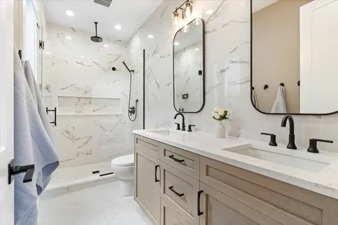 1644 West Diversey Parkway Chicago IL 60614