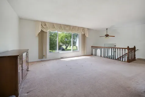 1465 Worden Way Elk Grove Village IL 60007