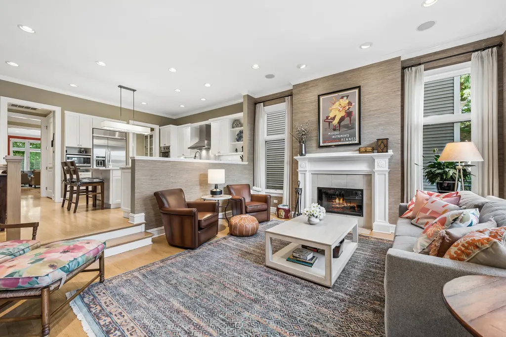 1032 West Montana Street Chicago IL 60614