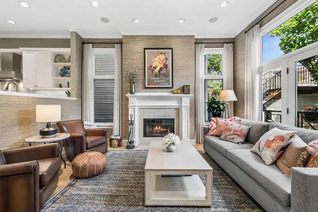 1032 West Montana Street Chicago IL 60614