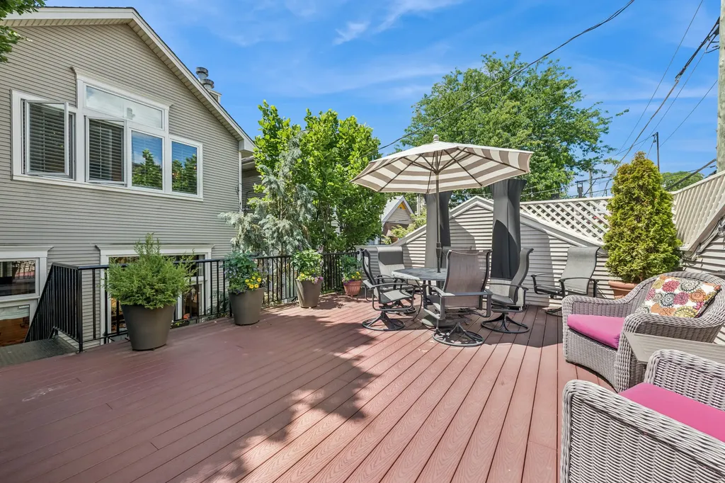 1032 West Montana Street Chicago IL 60614