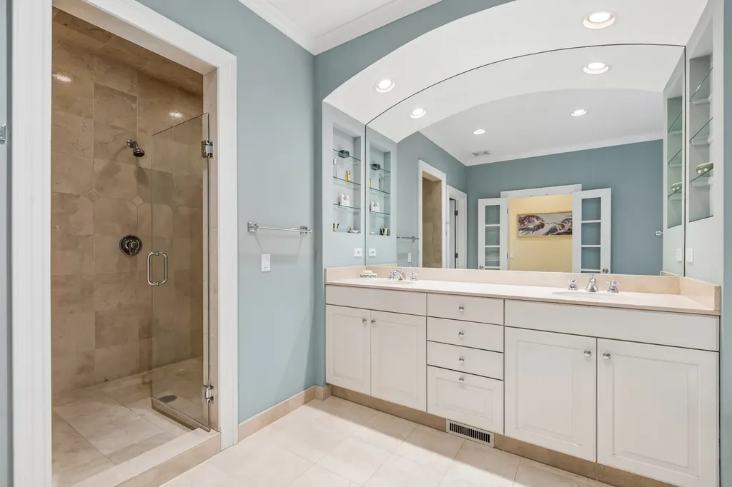 1032 West Montana Street Chicago IL 60614