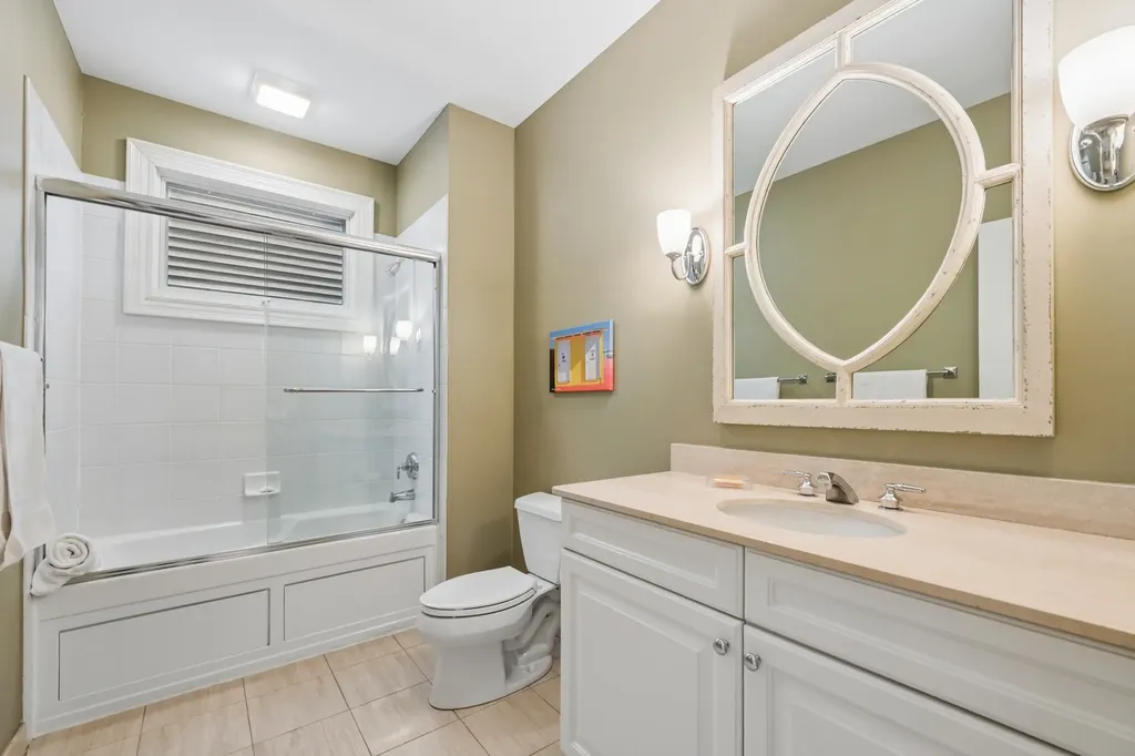1032 West Montana Street Chicago IL 60614