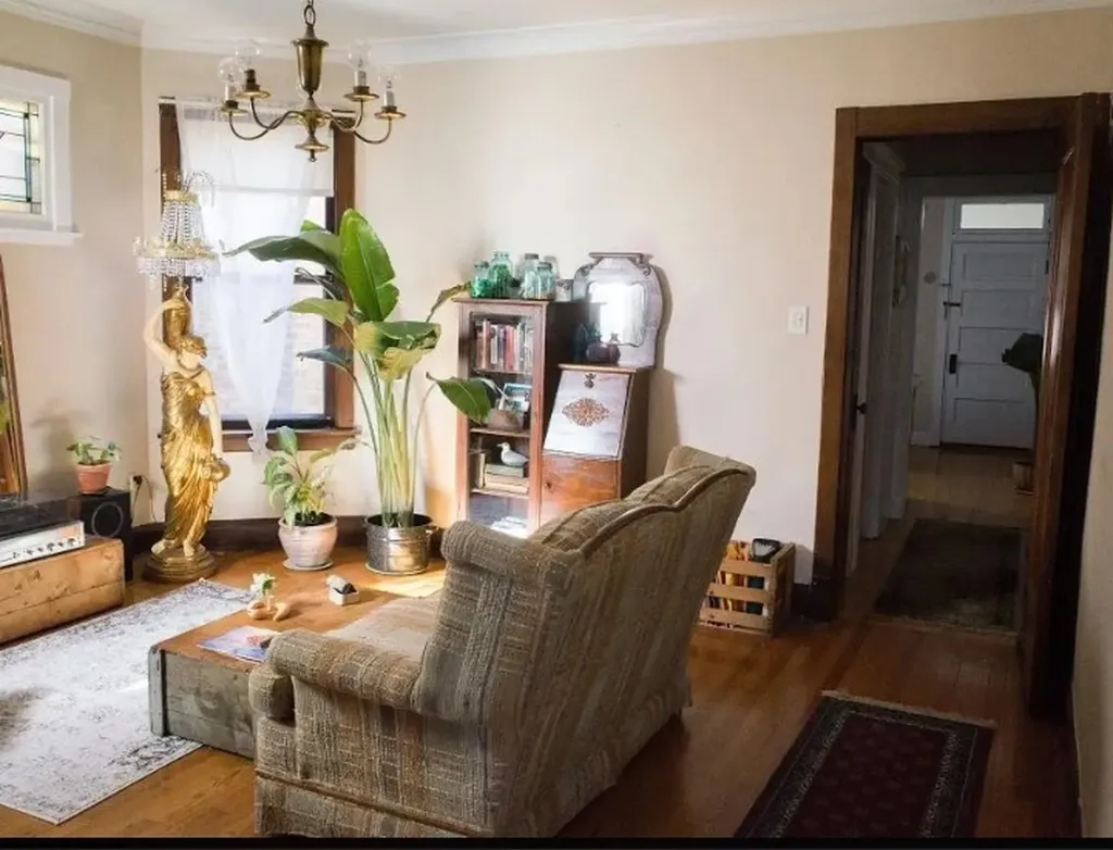3644 North Claremont Avenue Chicago IL 60618