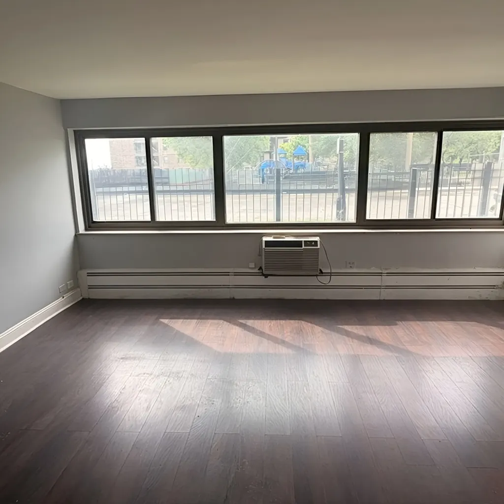 7337 South South Shore Drive Chicago IL 60649