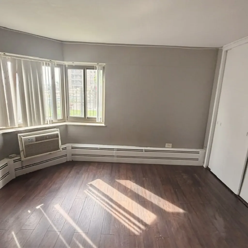 7337 South South Shore Drive Chicago IL 60649