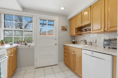 414 Barton Avenue Evanston IL 60202