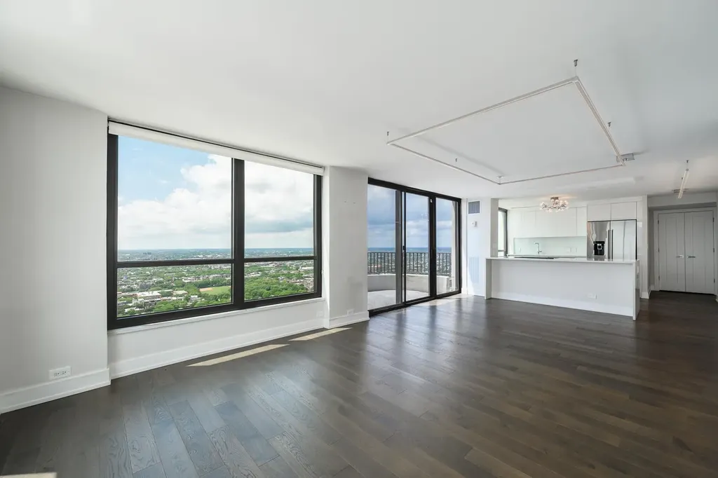 2020 North Lincoln Park West Chicago IL 60614