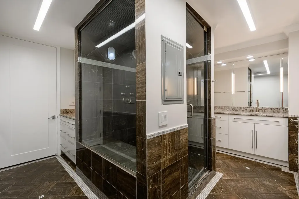 2020 North Lincoln Park West Chicago IL 60614