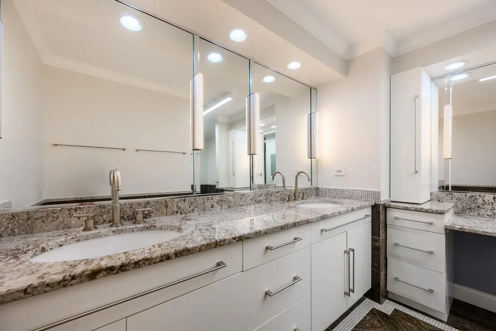 2020 North Lincoln Park West Chicago IL 60614