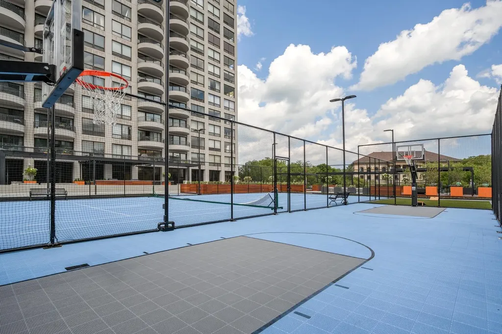 2020 North Lincoln Park West Chicago IL 60614
