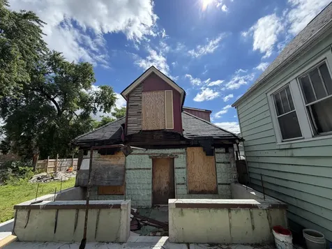 6805 South Maplewood Avenue Chicago IL 60629