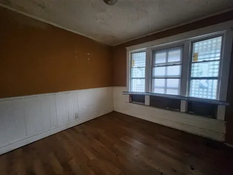 18 West 114th Street Chicago IL 60628