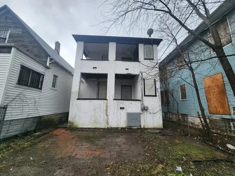 18 West 114th Street Chicago IL 60628