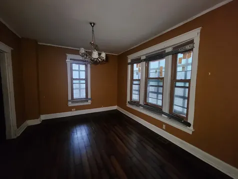 18 West 114th Street Chicago IL 60628