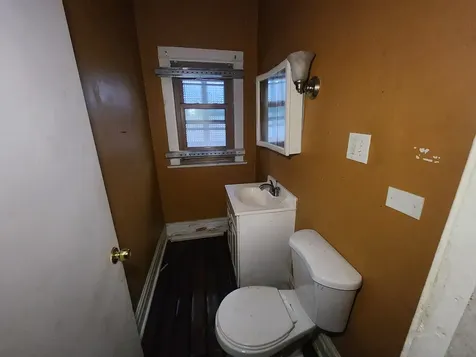 18 West 114th Street Chicago IL 60628