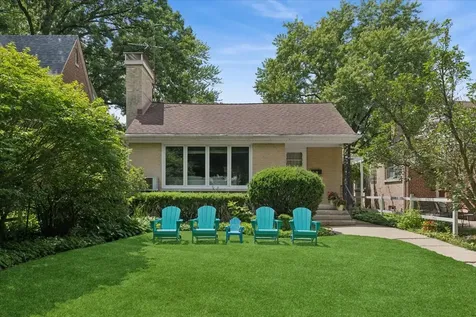2422 Ridgeway Avenue Evanston IL 60201