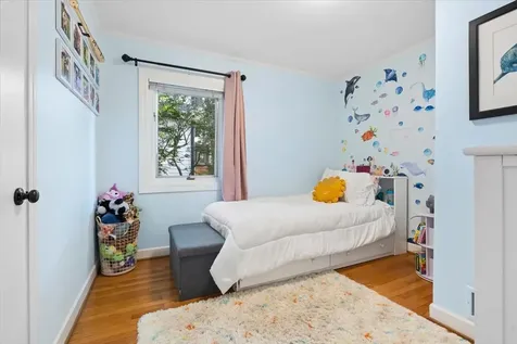 2422 Ridgeway Avenue Evanston IL 60201