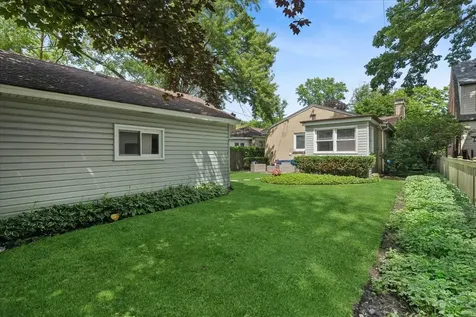 2422 Ridgeway Avenue Evanston IL 60201