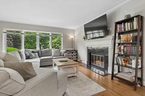 2422 Ridgeway Avenue Evanston IL 60201